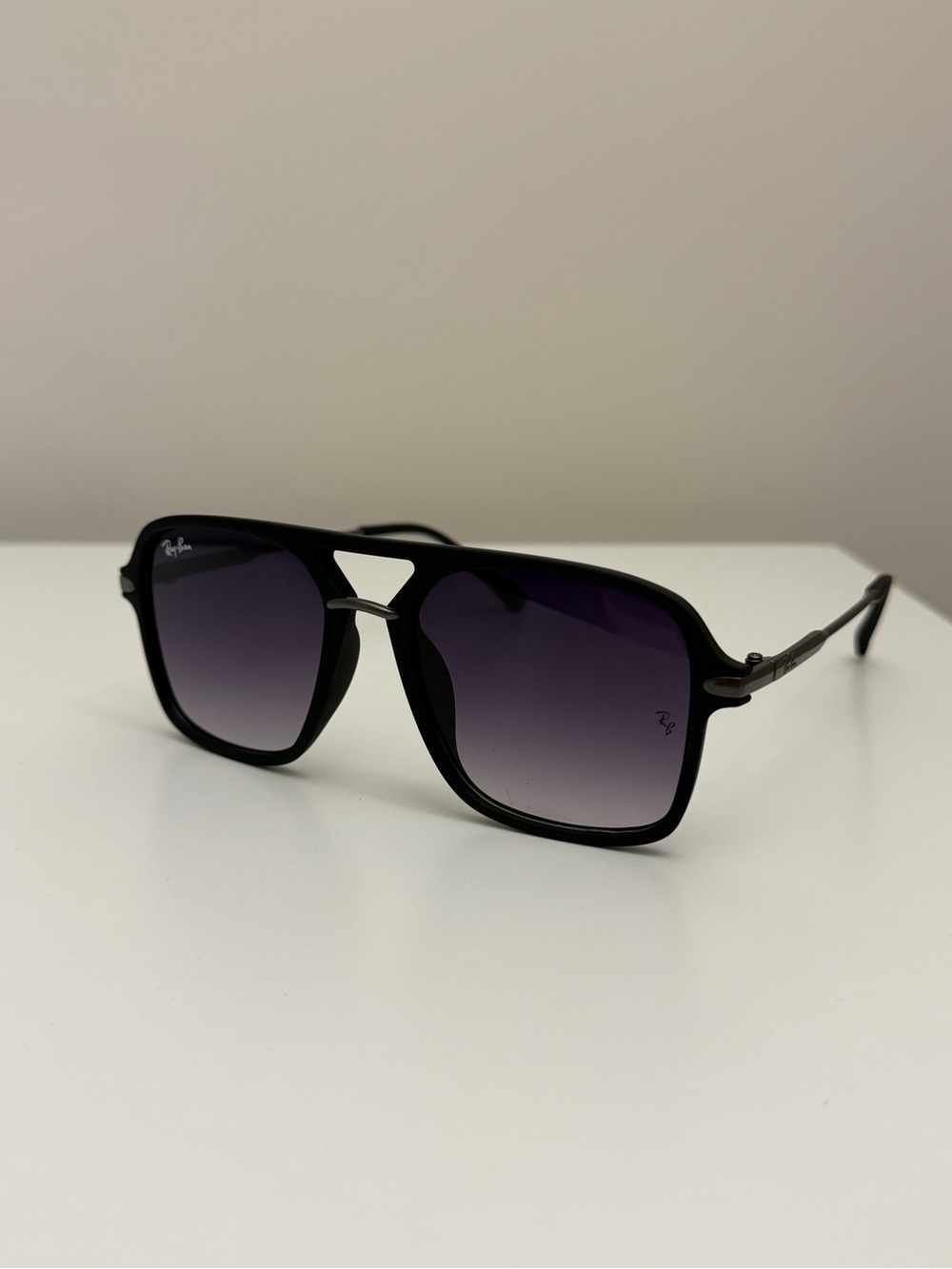 Ray-Ban Navigator Sunglasses Matte Black Gradient Lenses